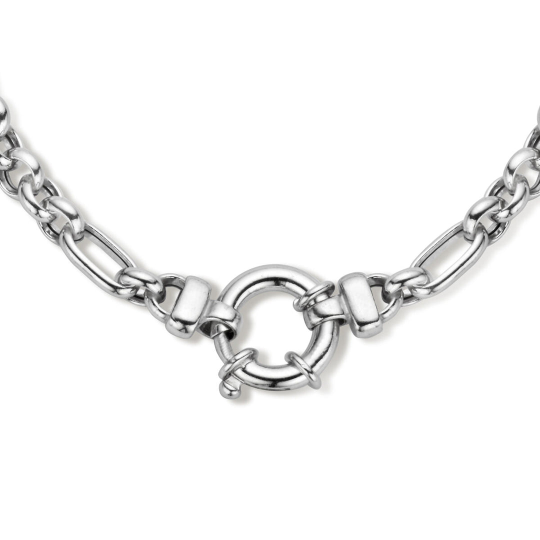 Close-up van de Van der Kooij Collectie collier 7,0 mm 45 cm met groot veerslot, een gerhodineerd zilveren dames ketting met dikke anker schakel en een grote ronde sluiting.