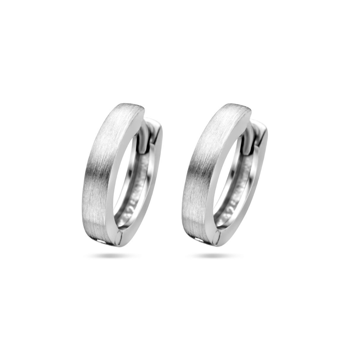 Klapoorringen van 2,5 mm in gepolijst en matte afwerking, gerhodineerd zilver.