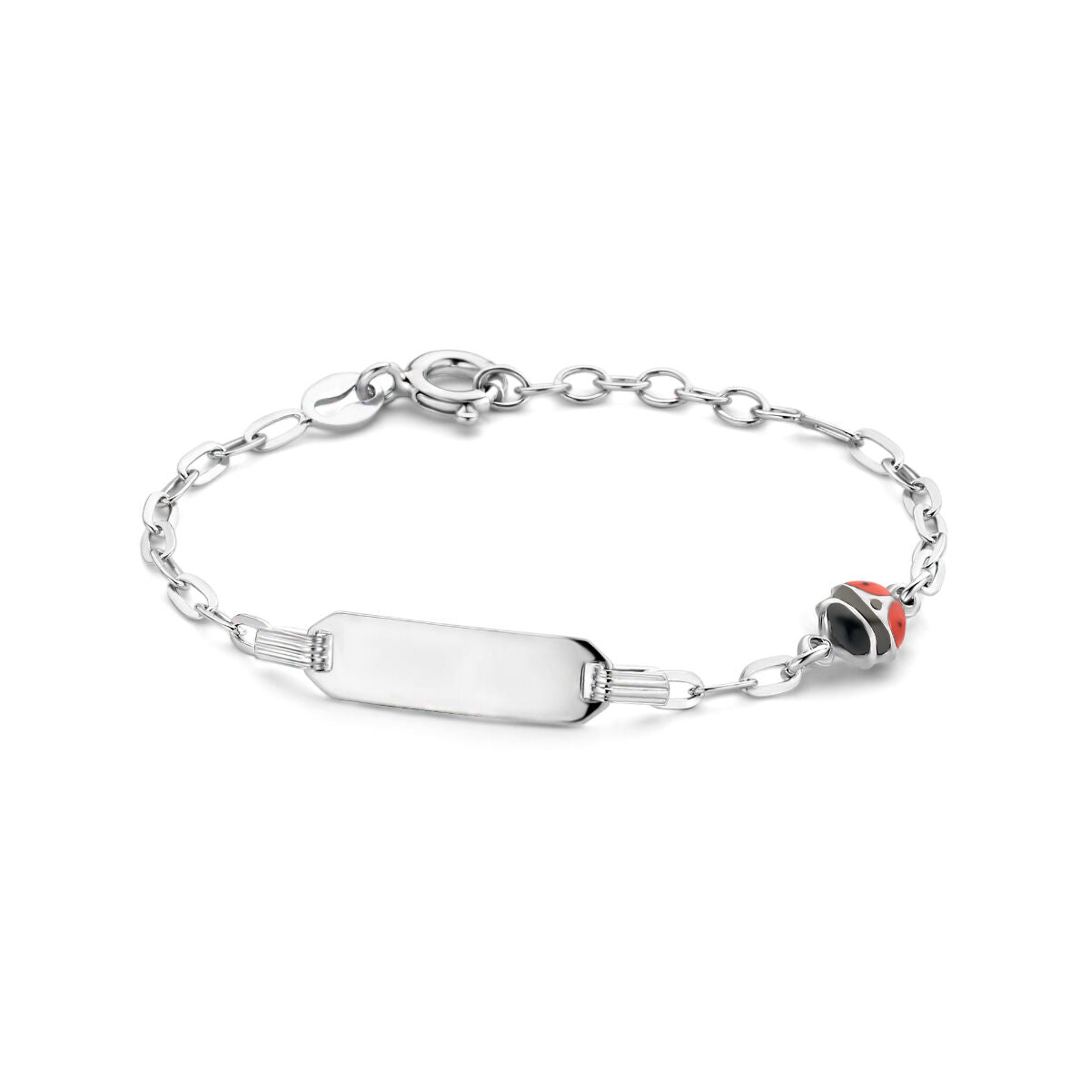 De Van der Kooij Collectie Baby armband zilver lieveheersbeestje plaat 5,0 mm gerhodineerd is een unisex zilveren schakelarmband met een ovaal naamplaatje en rood-zwarte lieveheersbeestje bedel, perfect als geboortecadeau. Voorzien van een veilige karabijnsluiting.