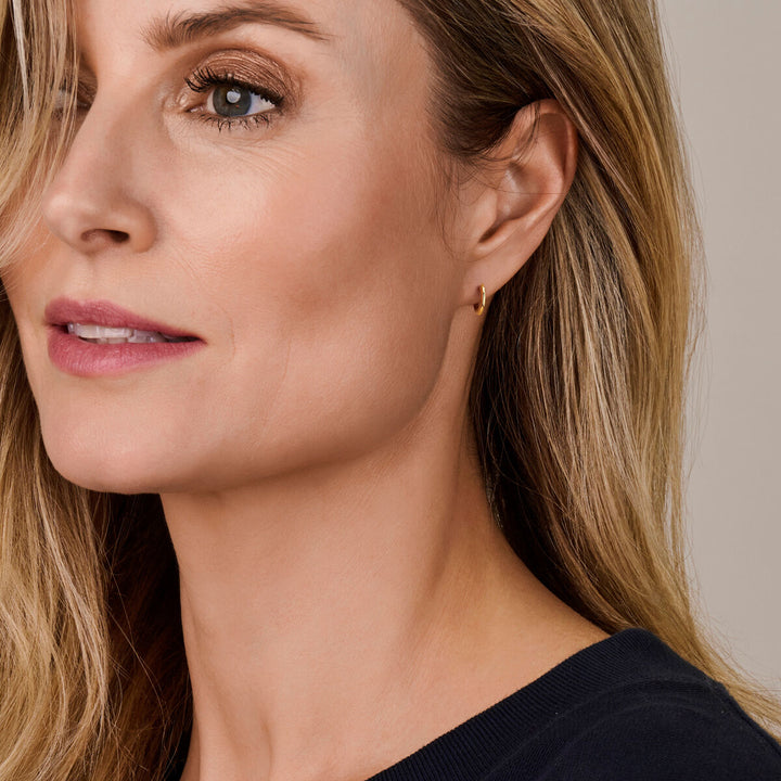 klapoorringen 12.5 mm 14K geelgoud