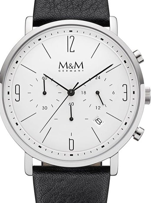 Zilveren horloge met witte wijzerplaat, zwarte leren band en chronograaffunctie.