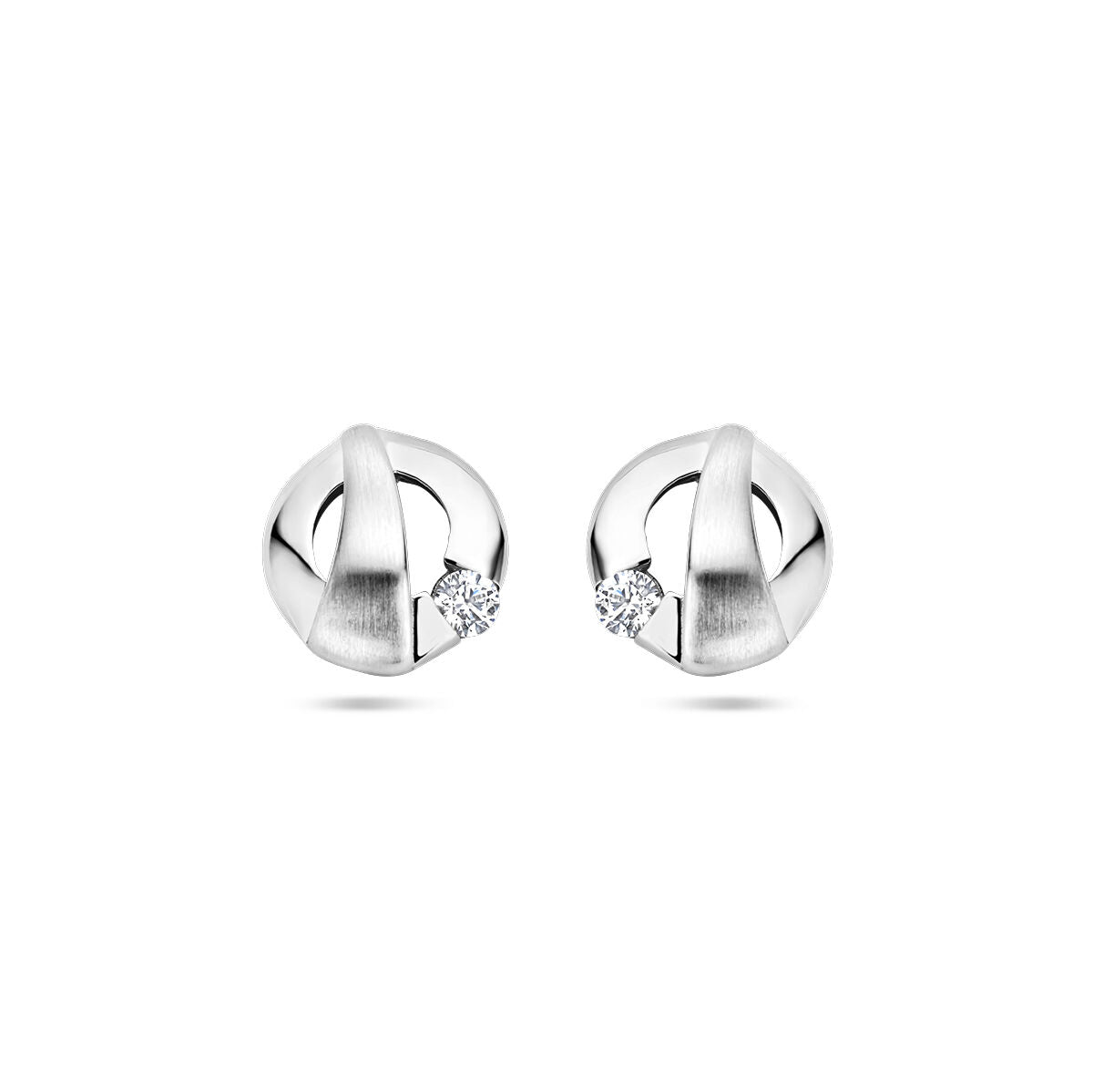 Oorknoppen van gerhodineerd zilver met een matte afwerking en een zirkonia steentje.
