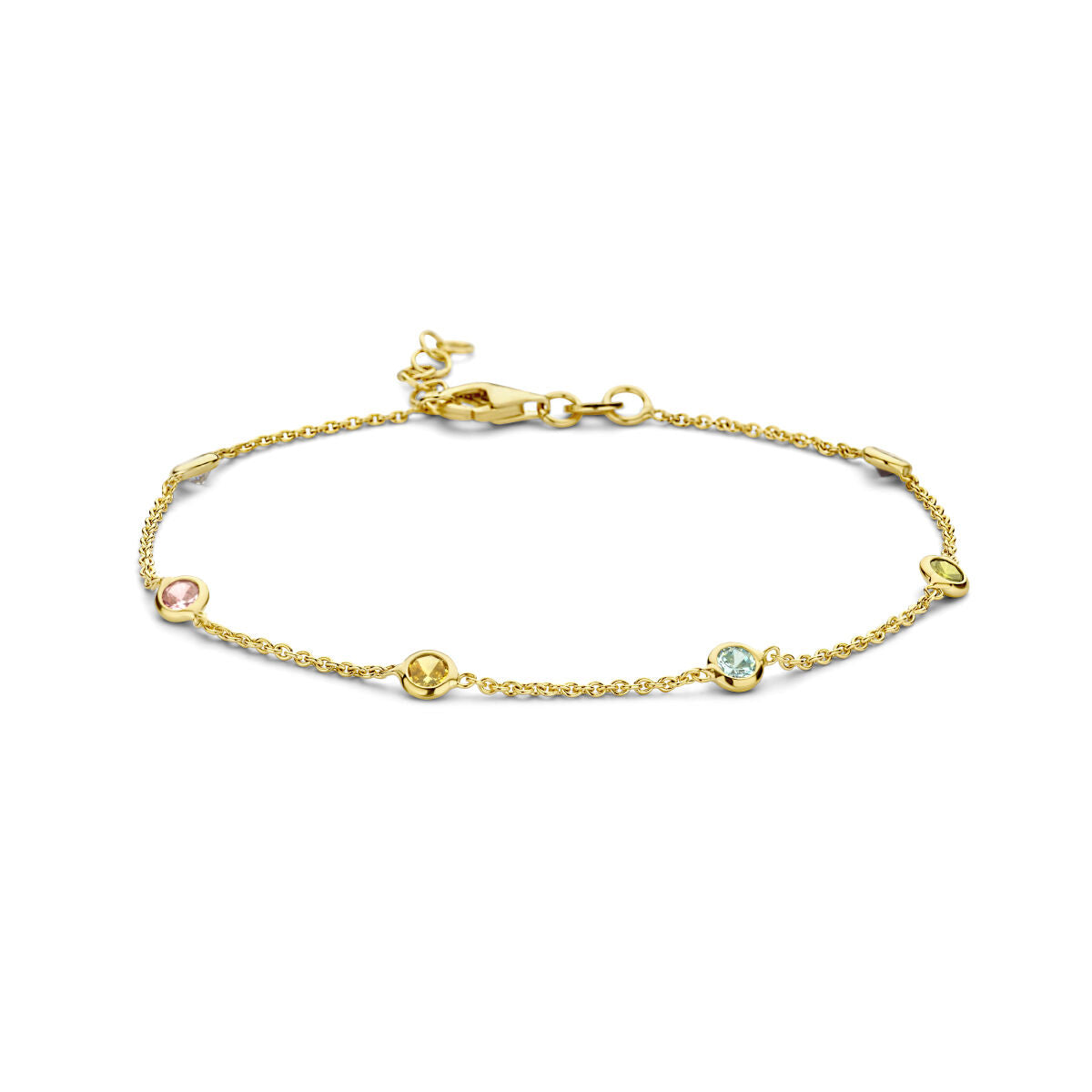 De Van der Kooij Collectie armband meerdere kleuren zirkonia 18 + 2 cm is een fijne damesarmband in geel verguld zilver met kleine ronde zirkonia edelsteentjes in roze, geel en lichtblauw en een karabijnsluiting.