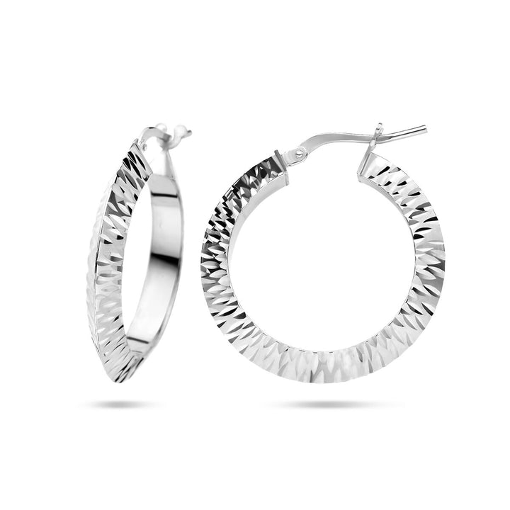 oorringen spitse buis gediamanteerd zilver gerhodineerd