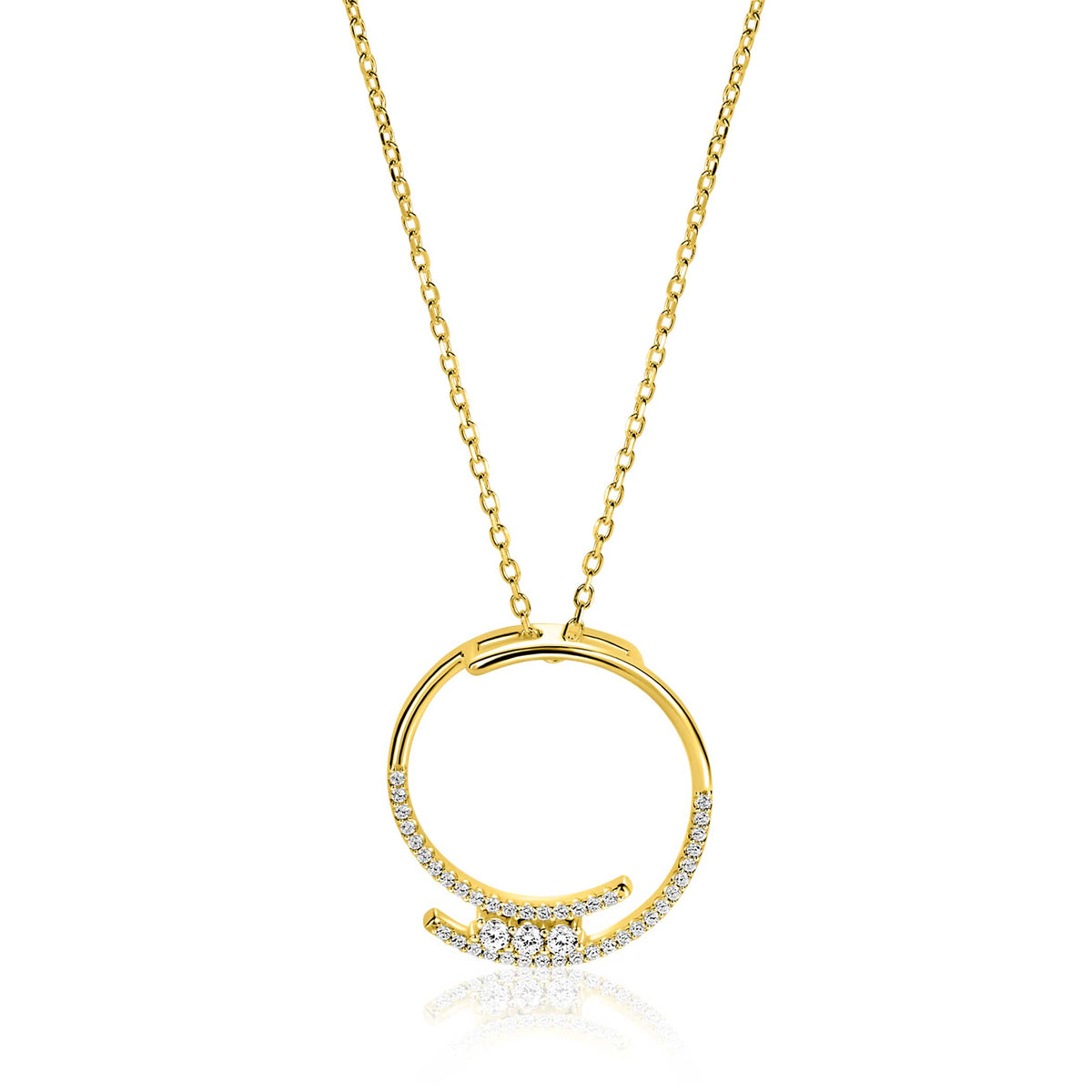 De Zinzi ketting ZIC2645Y 45-50 cm heeft een ronde hanger met fonkelende diamanten en drie grotere diamanten aan de basis, die aan een delicate goudkleurige ketting hangt - een chique alternatief voor een klassieke Zinzi zilveren ketting.