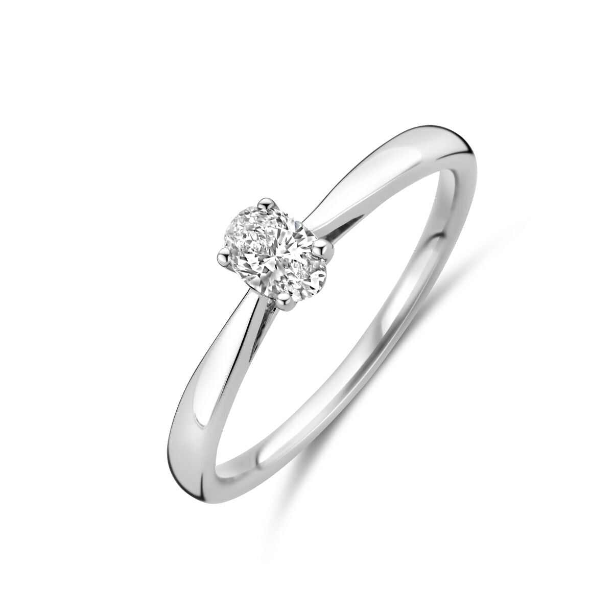 Ring van 14K witgoud met een lab-grown diamant van 0.25ct, met een eenvoudige en moderne zetting.