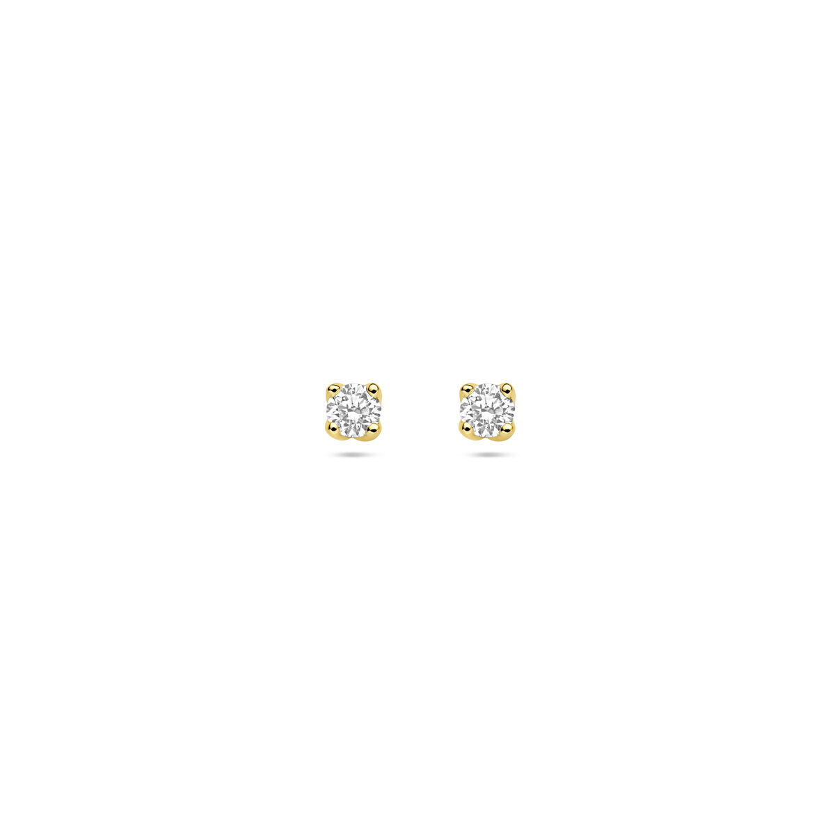 Een paar Van der Kooij Collectie 14K geelgoud oorknoppen met elk een 0,10ct briljant geslepen lab grown diamant (totaal 0,20ct, H SI, 3,25 mm), afgebeeld op een witte achtergrond.