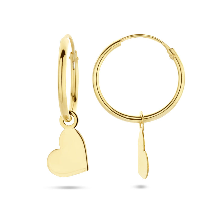 Van der Kooij Collectie oorringen hart 14K geelgoud: een paar geelgouden oorringen met hartjes hangers, prachtig gepresenteerd tegen een witte achtergrond-ideaal voor Valentijn.