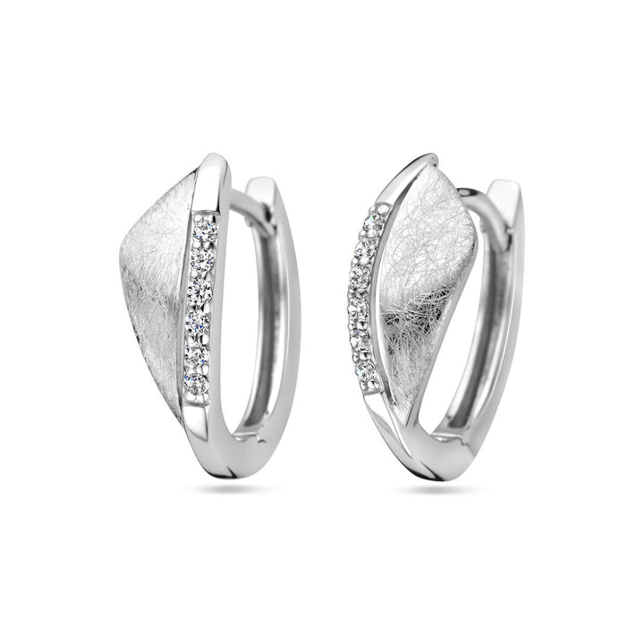 klapoorringen zirkonia gescratcht zilver gerhodineerd