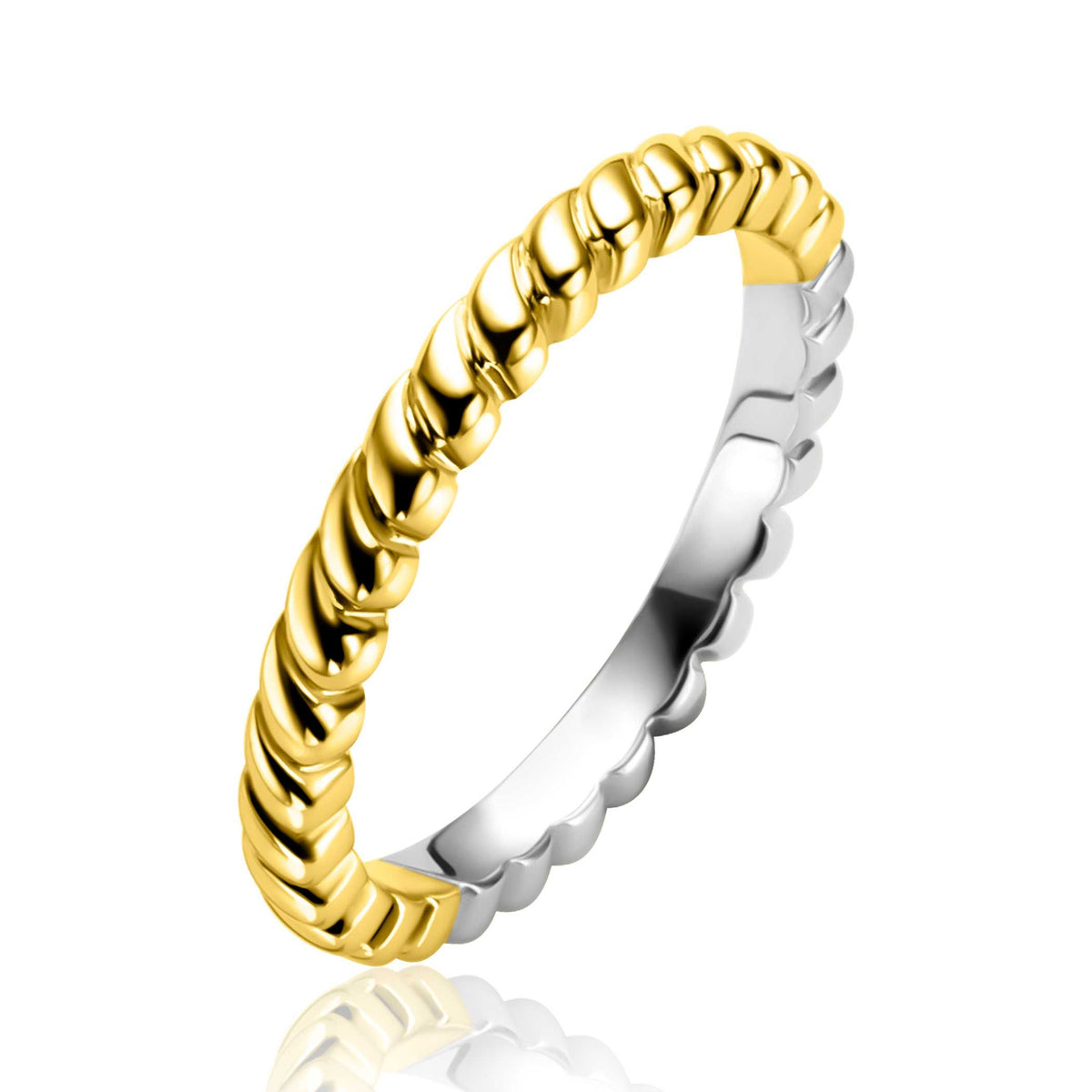 Zilveren ring met een gedraaid gouden accent en een glanzende afwerking.