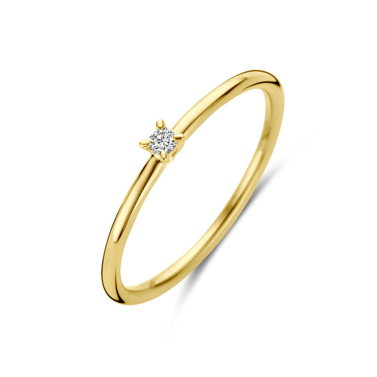 Ring van 14K geelgoud met een solitaire diamant van 0.03ct, eenvoudig en verfijnd ontwerp.