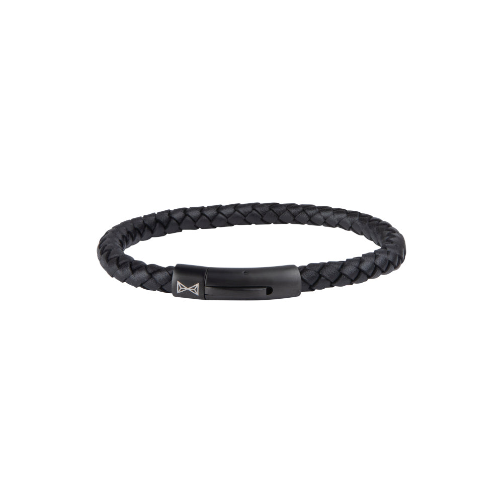Zwarte leren armband voor heren met gevlochten ontwerp en een zwarte sluiting.