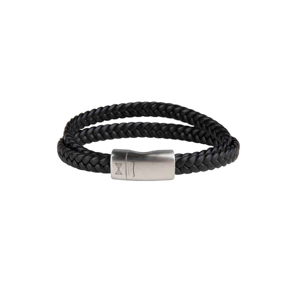 Zwarte leren armband voor heren met dubbele gevlochten band en metalen sluiting.