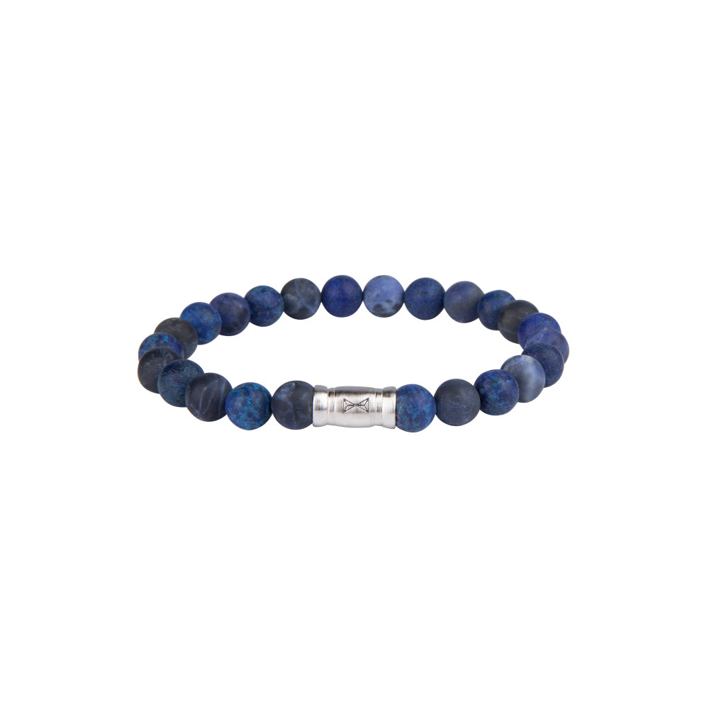 Kralen armband voor heren met 8mm blauwe stenen en een zilveren tussenstuk.