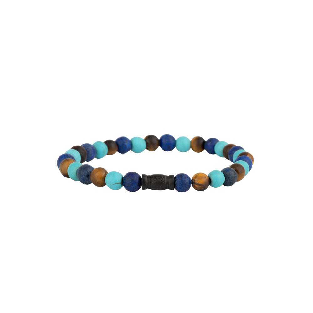 De Kralen armband heren - Mount Sinai - 6mm van AZE Jewels is een ronde armband met even grote blauwe, lichtblauwe, bruine en zwarte kralen, geïnspireerd op Mount Sinai. Een donkere cilindrische sluiting maakt dit elegante stuk af tegen een effen witte achtergrond.