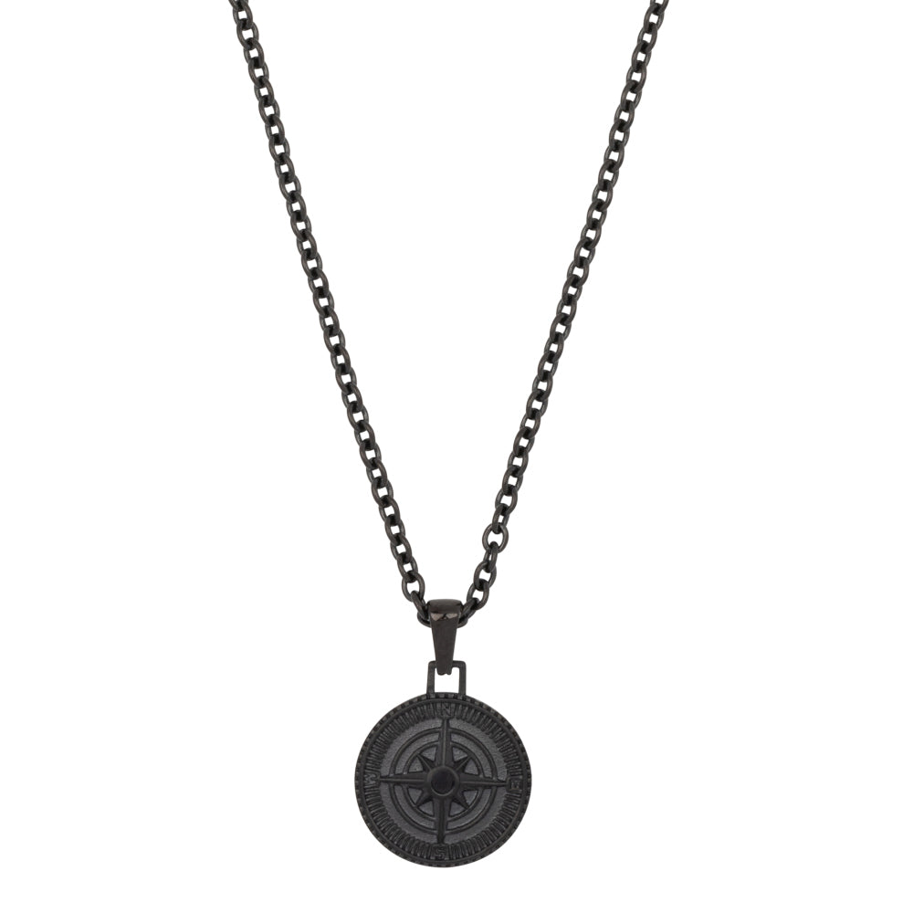Zwarte ketting met een ronde kompas hanger van metaal.