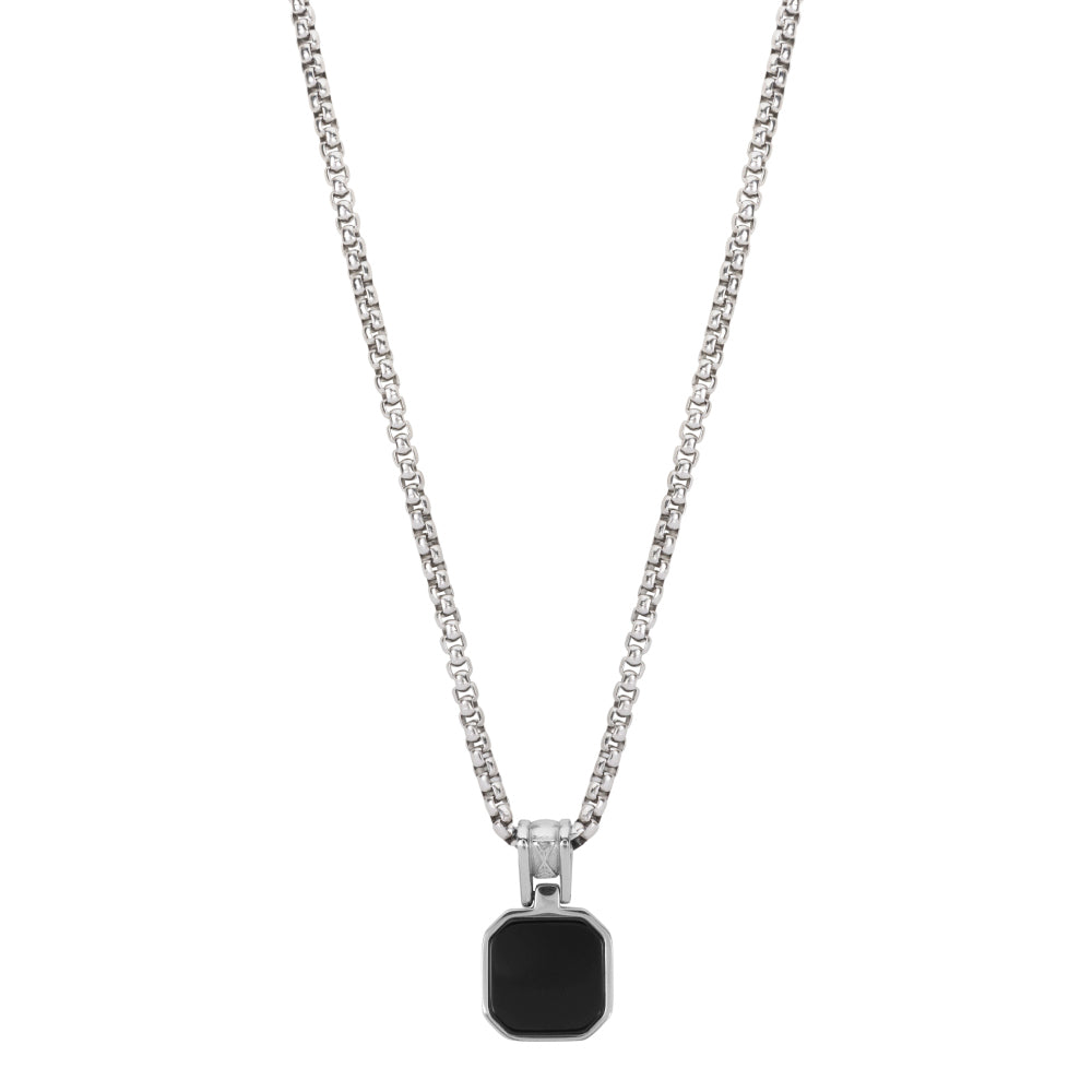 Zilveren rolo ketting met een zwarte onyx hanger in octagonale vorm.