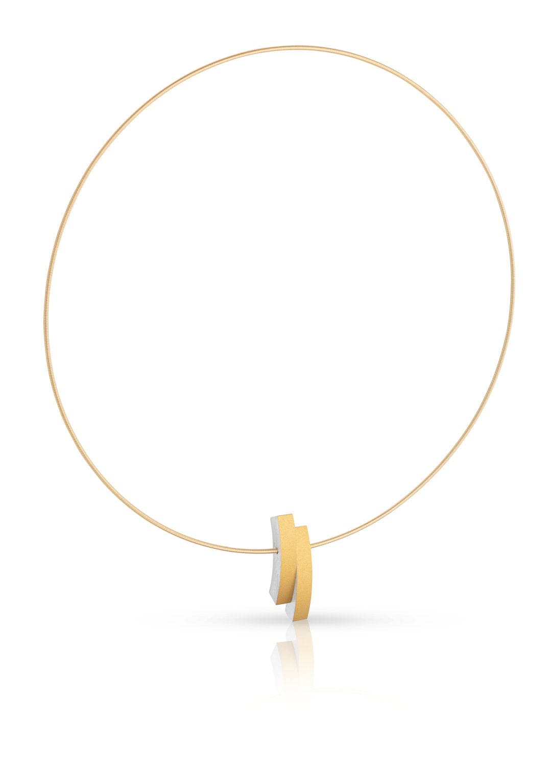Goudkleurig collier met twee boogjes tegen elkaar, op een dunne halsketting.