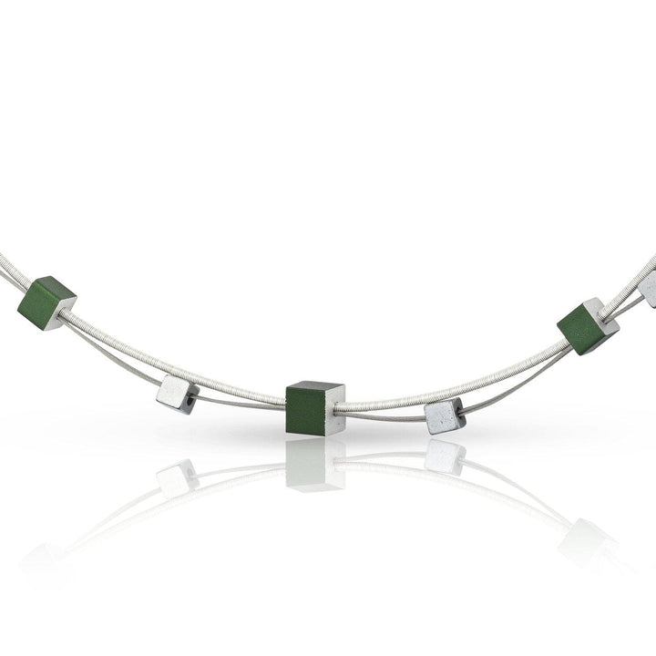 Collier speelse kubusjes groen C257GR