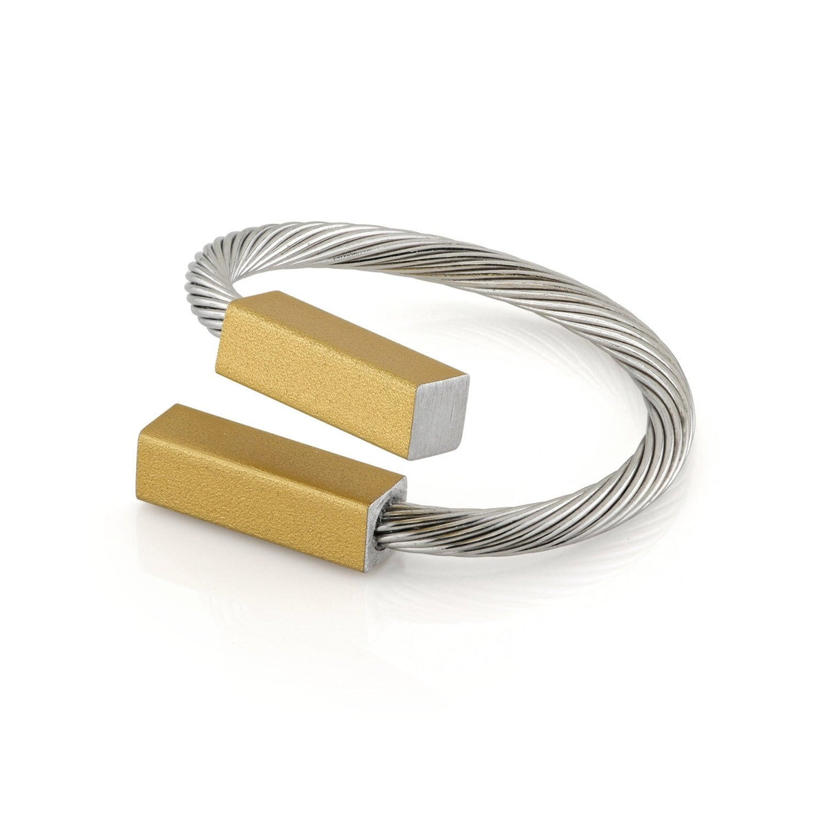 Ring met staafjes in geel/goudkleurig, gemaakt van draad met een moderne, minimalistische uitstraling.