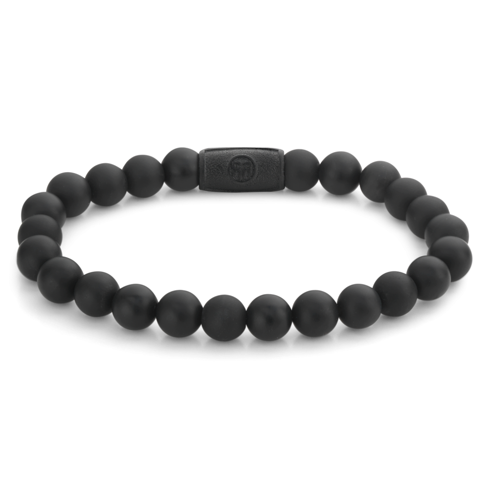 Zwarte kralenarmband van 8 mm met matte afwerking en een sluiting in dezelfde kleur.