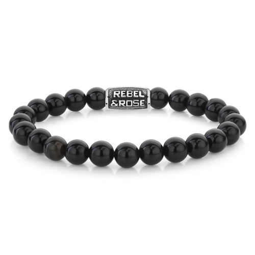Zwarte kralenarmband van 8 mm met een metalen schakel en een logo in het midden.