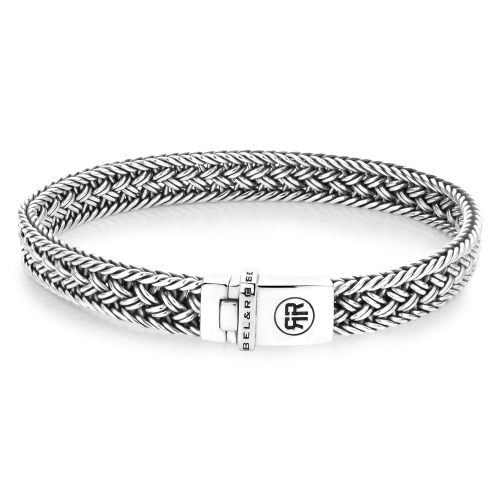 Zilveren herenarmband van 925 staal met een gevlochten ontwerp en een stevige sluiting.