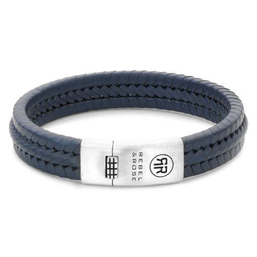 Navy leren heren armband met gedraaide structuur en een zilveren sluiting.