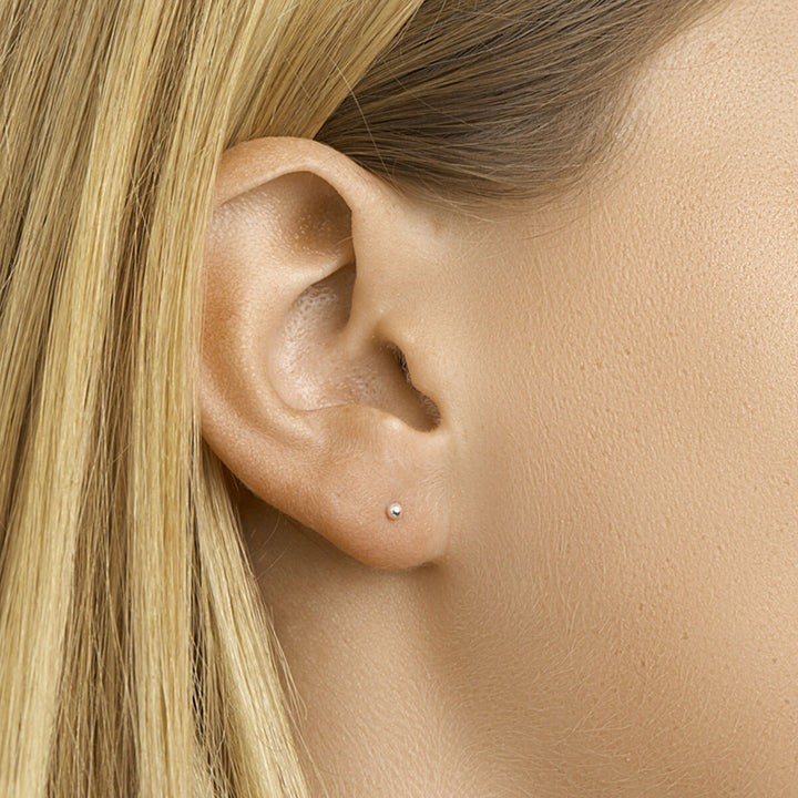 ear studs ball silver white