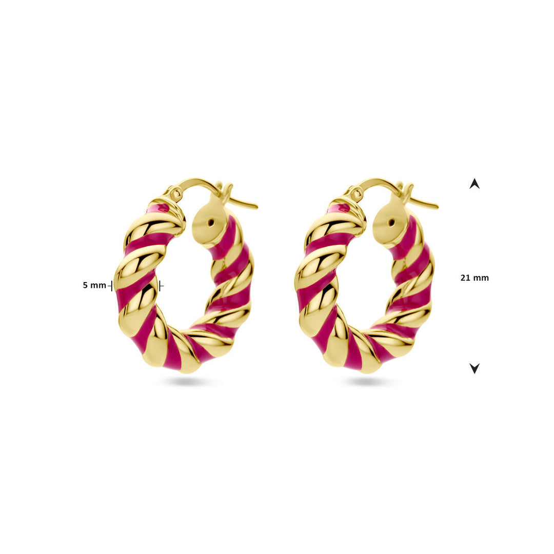 Van der Kooij Collectie oorringen roze emaille, 1 micron zilver verguld (geel), met afwisselend gouden en roze delen. Dames sieraden, 21 mm hoog en 5 mm breed, getoond tegen een witte achtergrond.