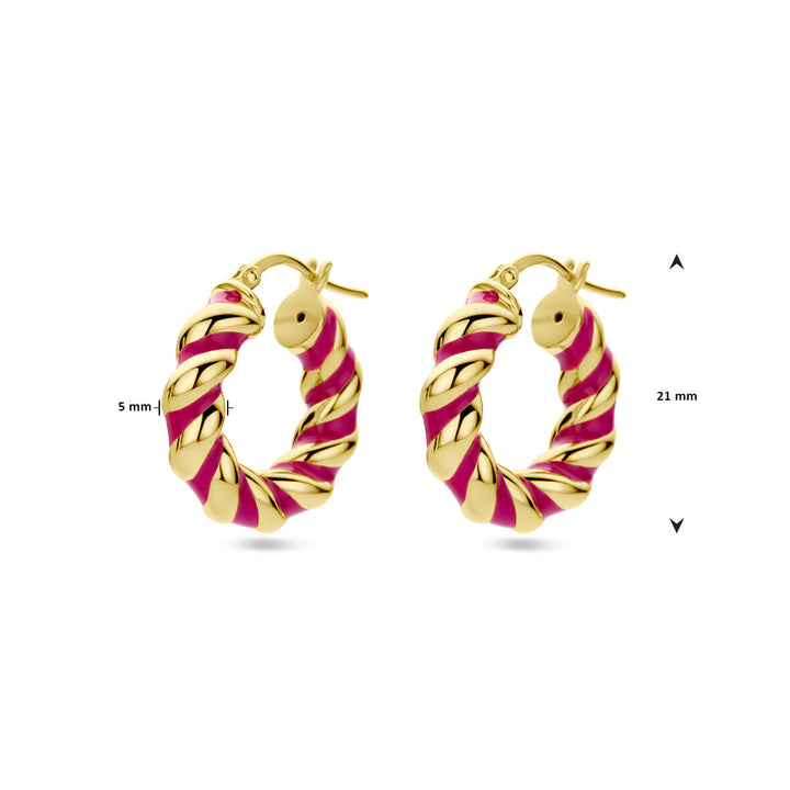 Van der Kooij Collectie oorringen roze emaille, 1 micron zilver verguld (geel), met afwisselend gouden en roze delen. Dames sieraden, 21 mm hoog en 5 mm breed, getoond tegen een witte achtergrond.