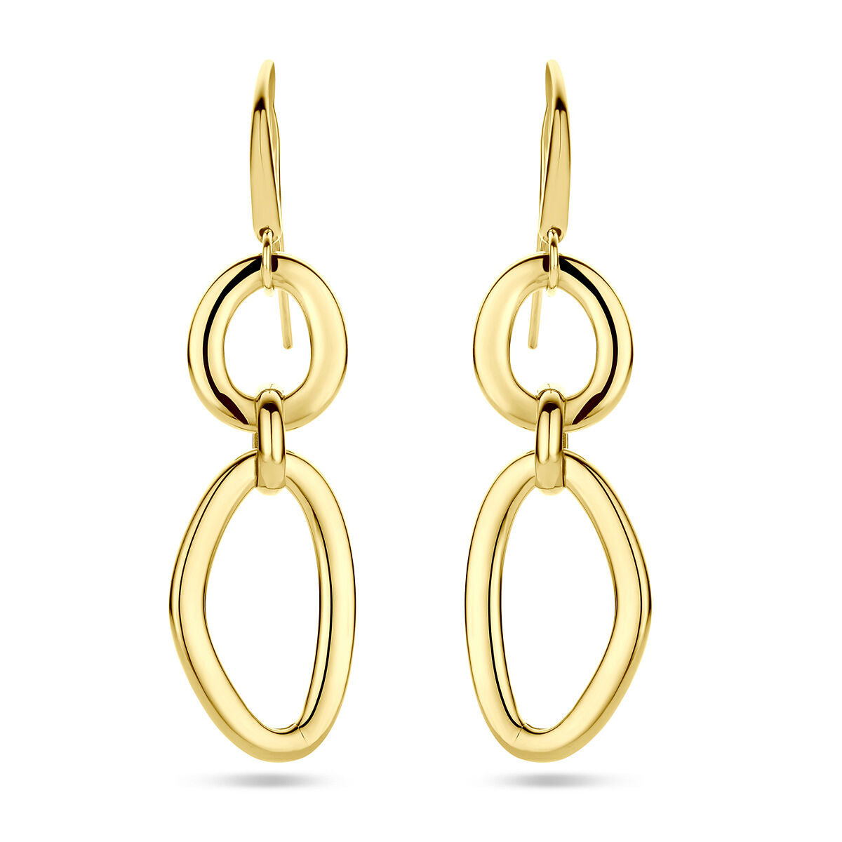 Geelgouden oorhangers met een elegant, lang ontwerp en dubbele ringvormige schakels.