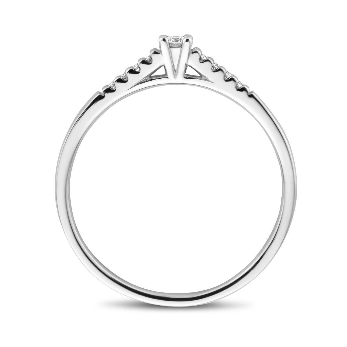 De Van der Kooij Collectie ring diamant 0,07ct H SI in 14K witgoud heeft een minimalistische gepolijste band en een enkele kleine solitaire diamant in een prongzetting, waardoor een moderne, elegante look ontstaat.