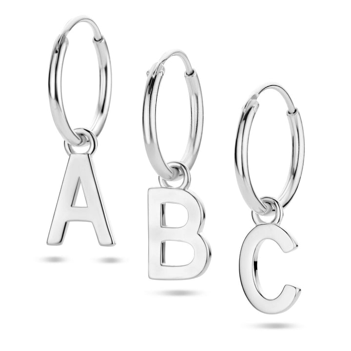 oorring letter per stuk zilver gerhodineerd