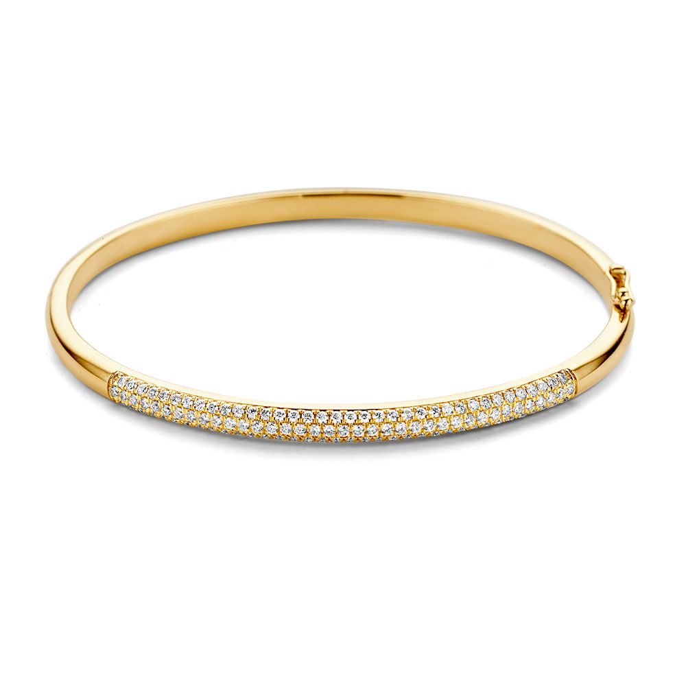 Geelgouden stijve armband met een rij diamanten in pavézetting, 14 karaat goud.