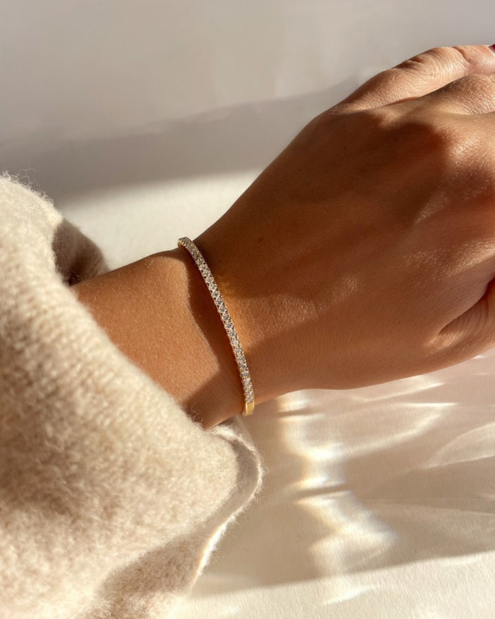 Geelgouden Bangle met Diamanten – 14 Karaat Goud, 1.56 Karaat Diamant, Luxe Armband voor Dames