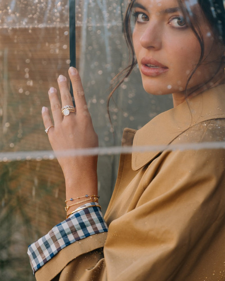 Geelgouden Armband met Dubbele Rij en Verbonden Cirkel Elementen – 14-Karaat Luxe voor Dames