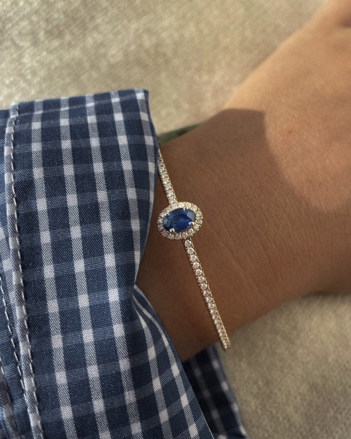 Gouden Bangle met Diamanten en Saffier 14 Karaat, 0,61 crt Diamanten, 0,94 crt Saffier