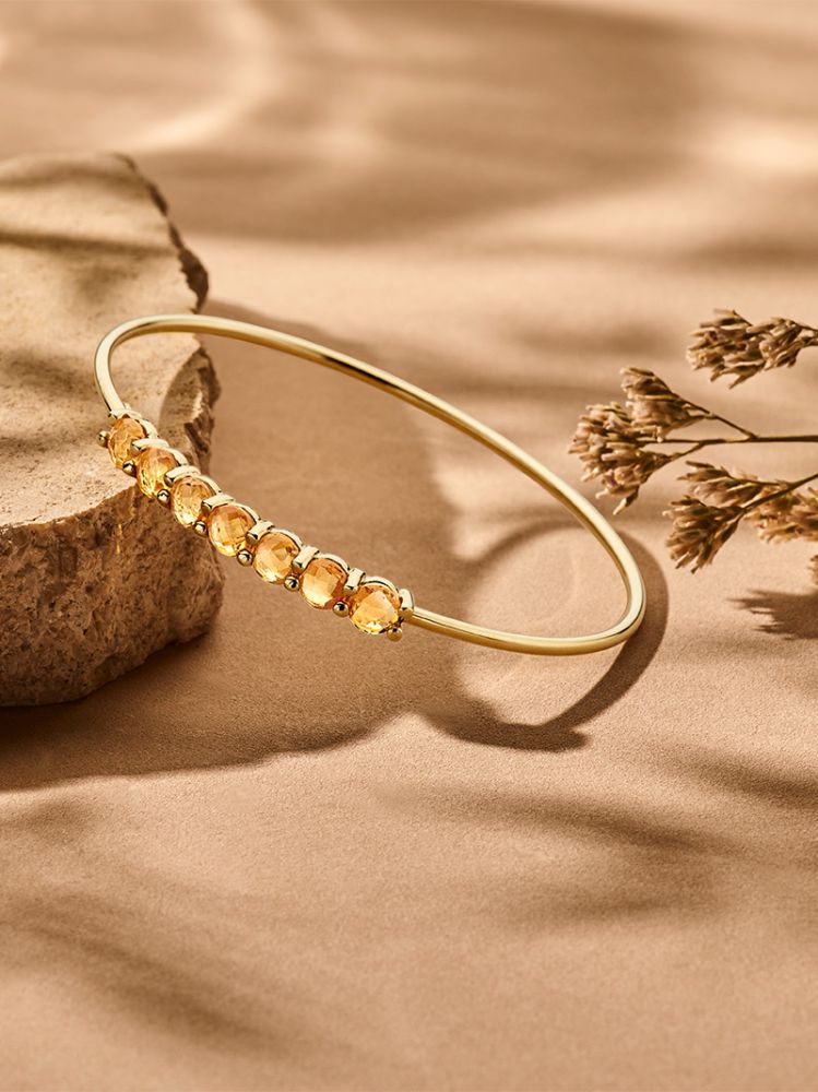Geelgouden Bangle met Citrien 14 Karaat, 60x50 mm, Warme Gloed