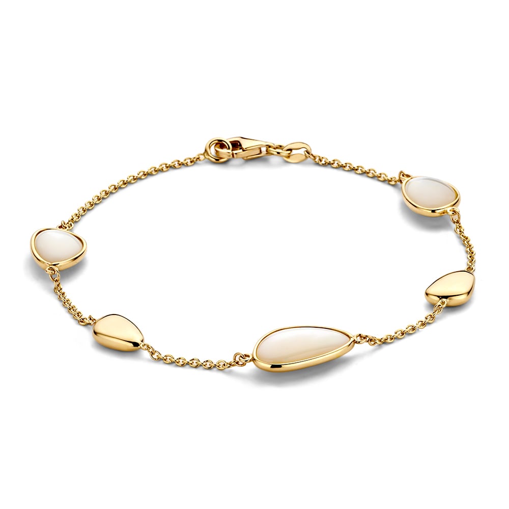 Geelgouden armband met parelmoeren elementen in druppelvorm en gouden schakels, lengte 19 cm.