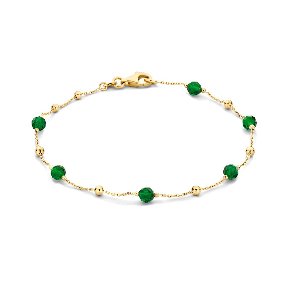 Geelgouden armband van 14 karaat met donkergroene zirkonia bolletjes en gouden kralen, 19 cm lang.