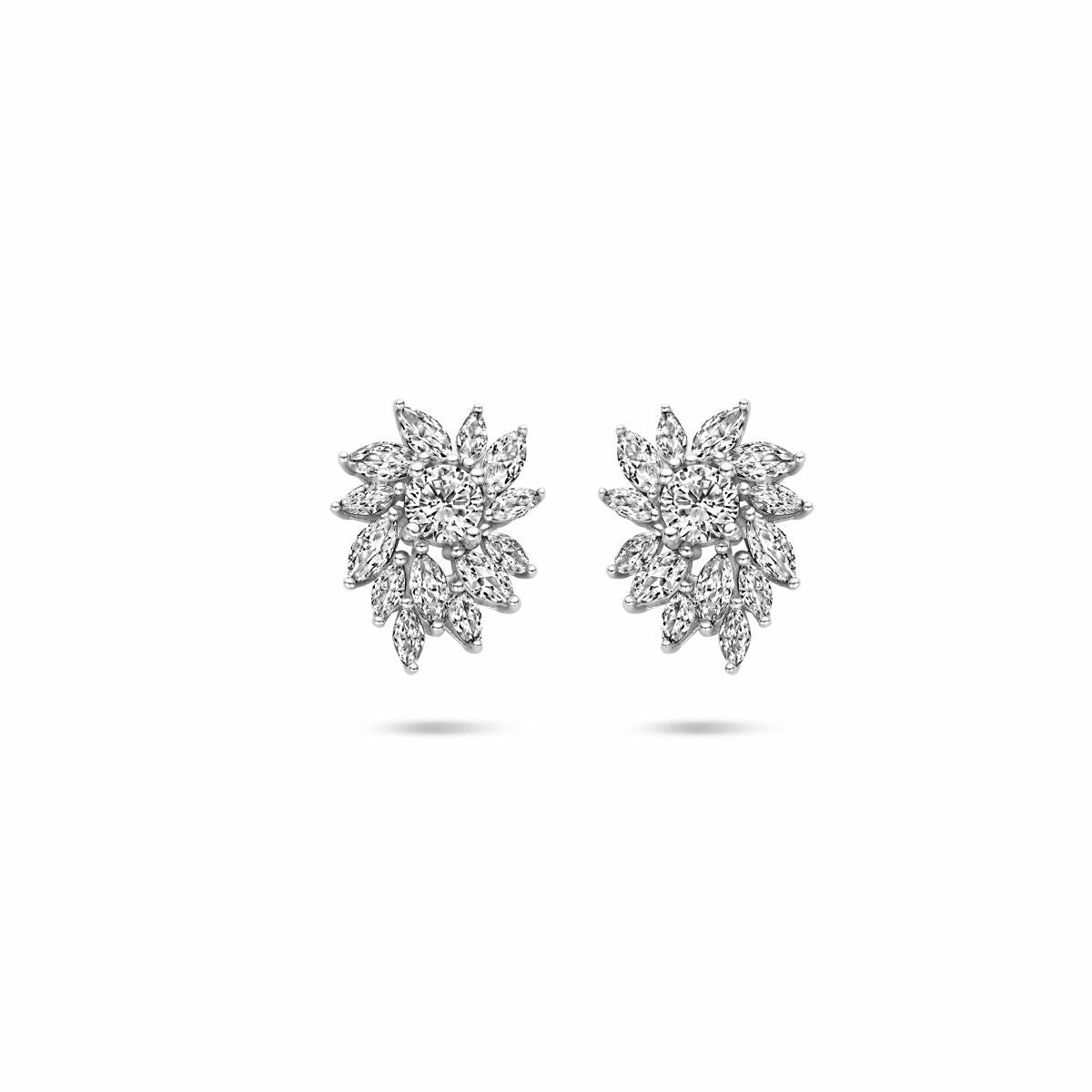 Oorknoppen van gerhodineerd zilver met zirkonia in bloemvorm, diameter 18 mm.