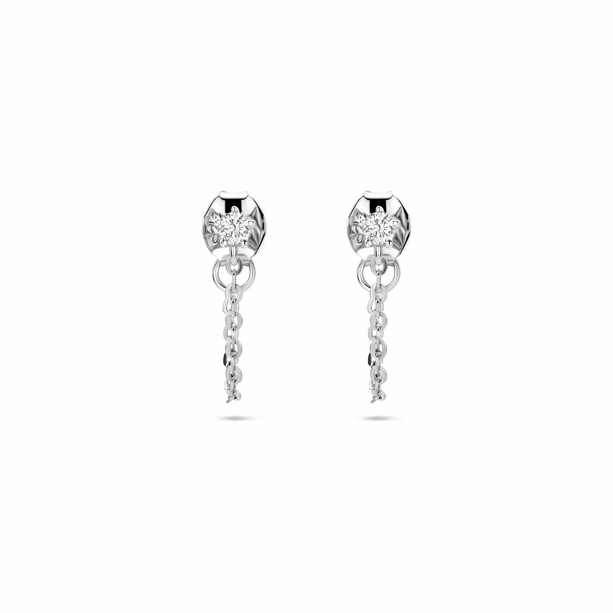 Zilveren oorbellen van gerhodineerd 925 zilver met zirkonia, hangend met een delicate ketting.