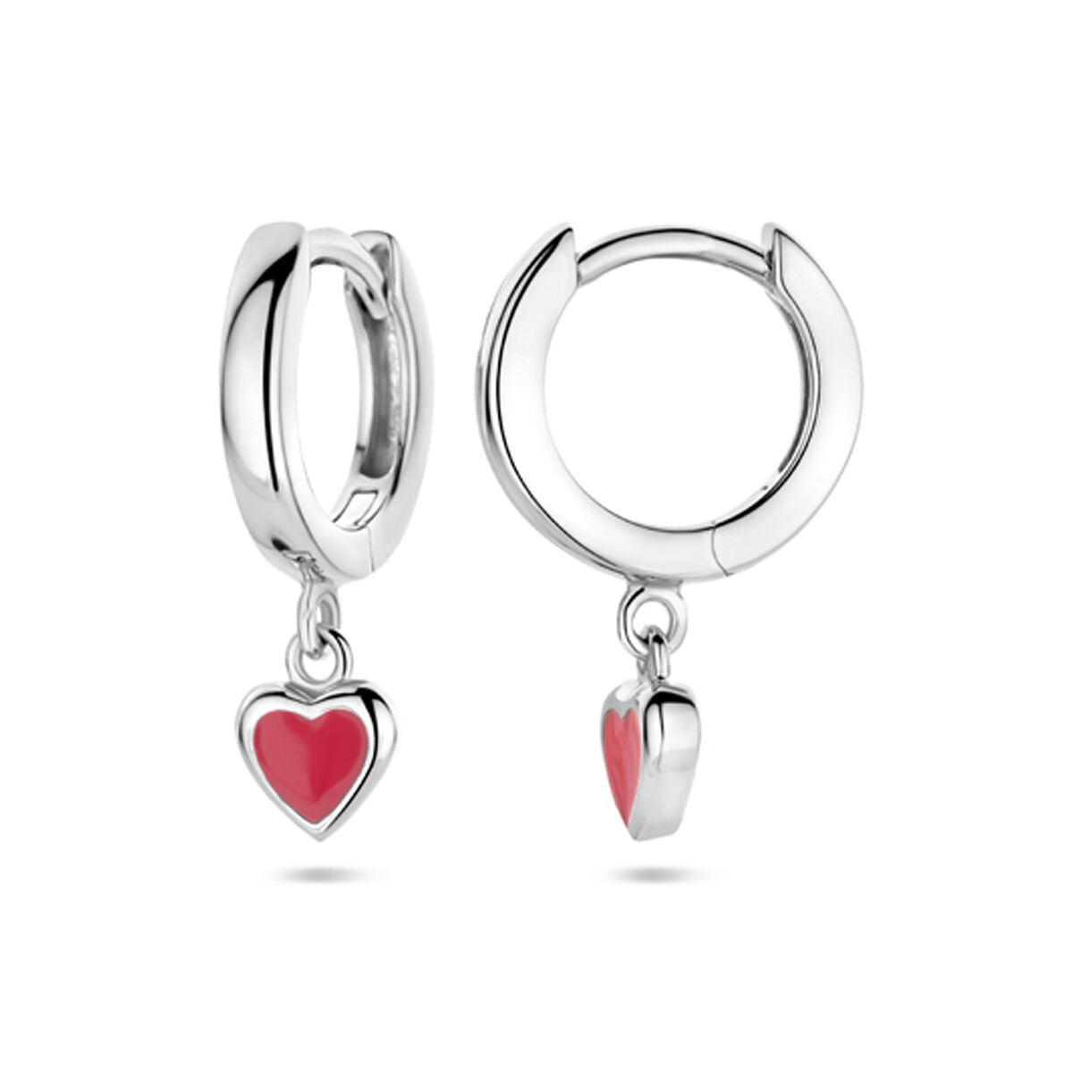 Van der Kooij Collectie klapoorringen hart rood emaille 18 mm zijn gerhodineerde zilveren oorbellen met een klein rood geëmailleerd hartje en afwerking afwerking, verwerkt op een witte achtergrond.