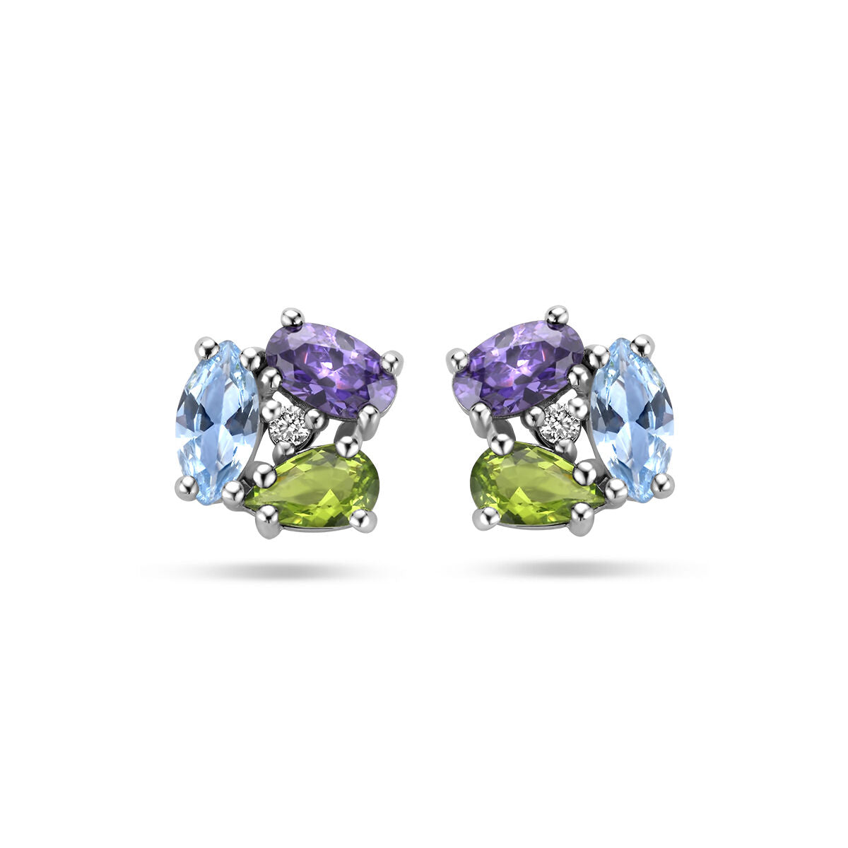 Een paar Van der Kooij Collectie oorknoppen zirkonia en synth. edelstenen zilver gerhodineerd met ovale paarse, marquise lichtblauwe en groene stenen, en kleine ronde zirkonia in een kleurrijk, symmetrisch ontwerp.