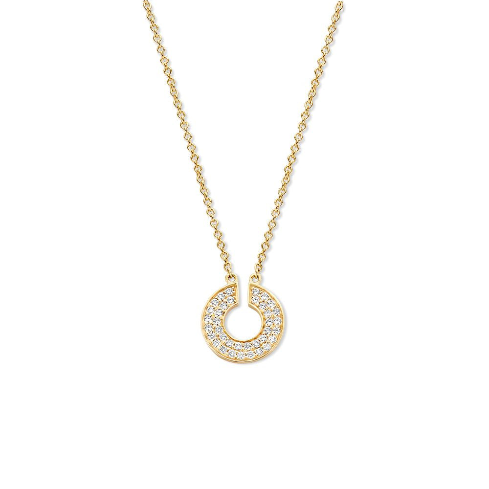 Geelgouden collier met een ronde hanger bezet met kleine diamanten.