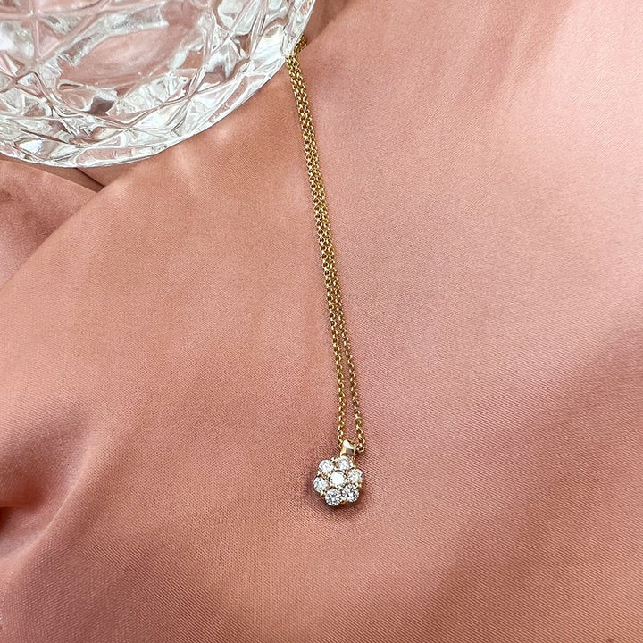 Geelgouden Collier met Diamanten Hanger in Entourage Zetting - 14 Karaat