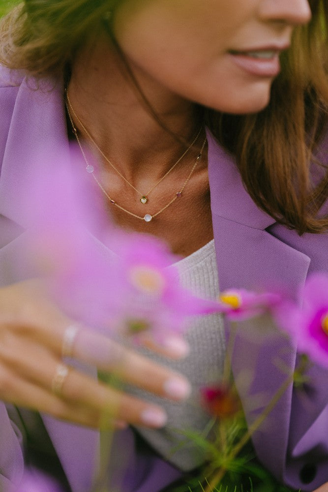 Geelgouden Collier met Robijn & Maansteen – Stijlvol & Verfijnd – 14 Karaat Goud
