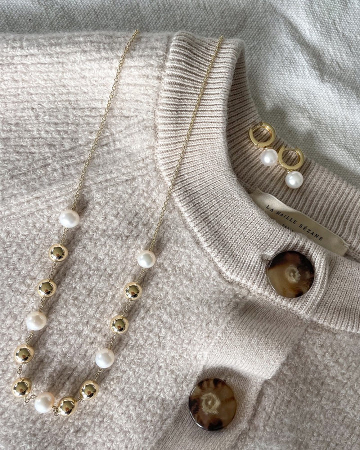 Geelgouden Collier met Parels & Gouden Elementen – 14 Karaat Goud