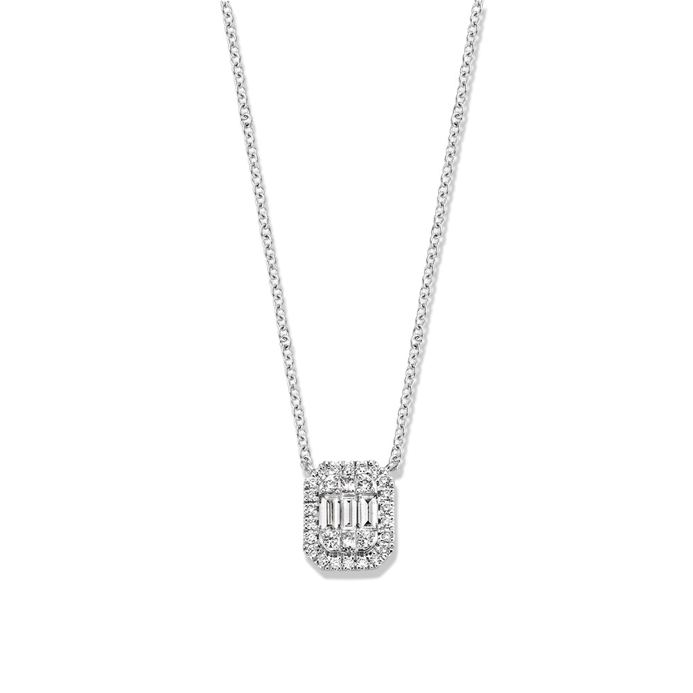 Witgouden collier met een vierkante emerald hanger omringd door briljant- en baquette geslepen diamanten.